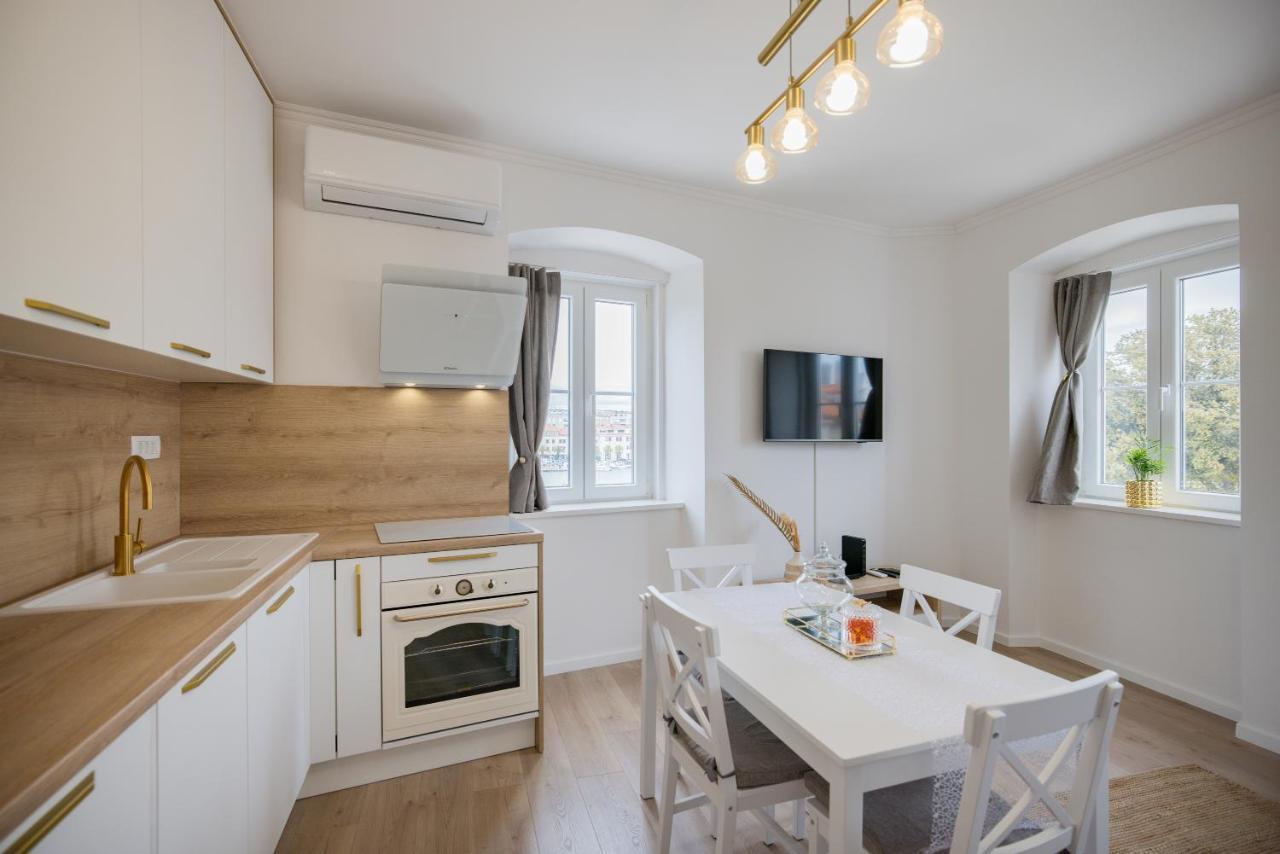Sea Gate Apartment Zara Esterno foto